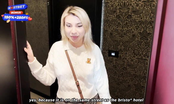 Проснулся в отеле с ескортницай и трахнул ее в тугую киску