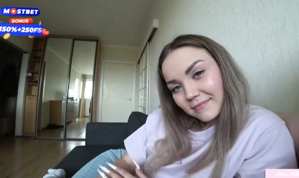 Скромная девушка согласилась на анал