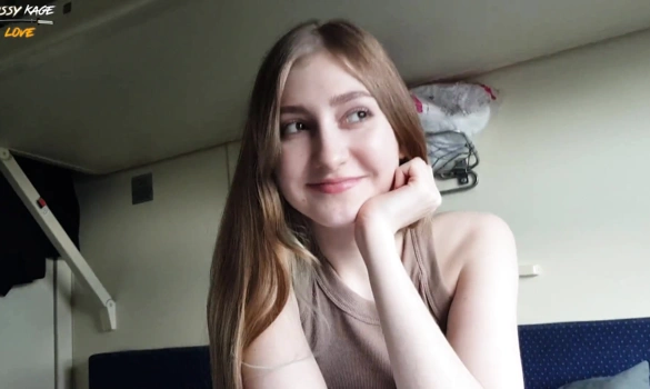 Русские студенты едут в поезде